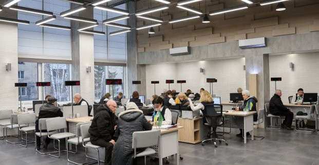 В центрах админуслуг запустили &laquo;Мобильную очередь&raquo;