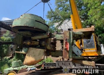 Директор завода, входящего в Укроборонпром, продал на сторону прессовое оборудование (ФОТО)