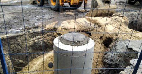 В Московском районе перекладывают сети водоснабжения