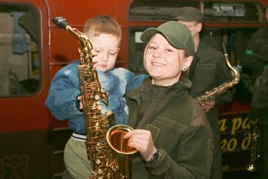 Оркестр Нацгвардии дает концерты в бомбоубежищах Харькова