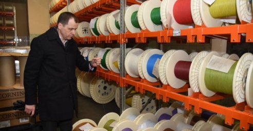 Депутатам горсовета показали новую производственную линию завода &laquo;Южкабель&raquo;