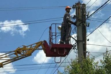 В части Харькова после обстрела возобновили электроснабжение