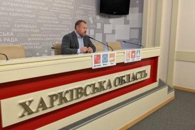 По сравнению с прошлой волной COVID-19 количество коек с поточным кислородом в области увеличено поч