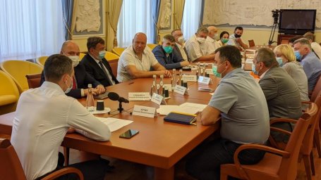 К работе с больными COVID-19 готовы присоединиться выпускники медицинских вузов и колледжей и интерн