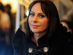 Российскую певицу госпитализировали с нервным срывом после того, как она нашла труп мужа