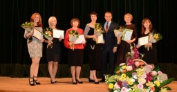 В Шевченковском районе наградили лучших учителей