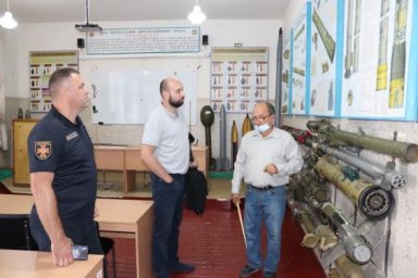 Иван Сокол посетил Центр гуманитарного разминирования и быстрого реагирования ГСЧС Украины