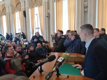 Кучер - активистам: &laquo;Правоохранители, покрывающие &laquo;черных лесорубов&raquo;, будут сидеть&raquo;