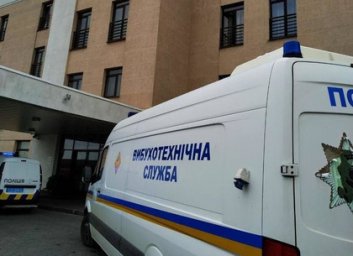 Минирование. Полиция проверяет здания