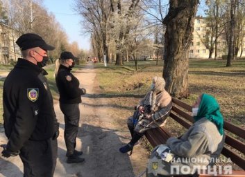 На Харьковщине полицейские составили 411 протоколов за нарушение правил соблюдения карантина
