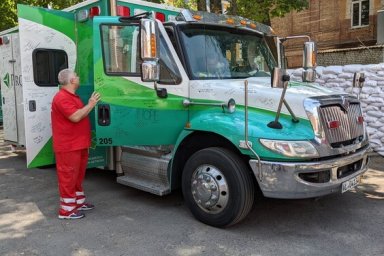  Харьковским медикам передали еще 5 автомобилей &laquo;скорой&raquo; 