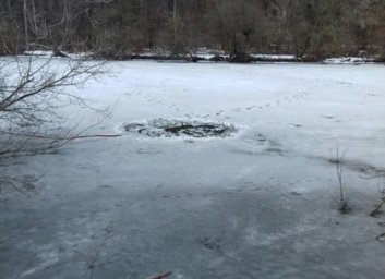 В субботу под Харьковом утонули ртрое рыбаков (ФОТО)