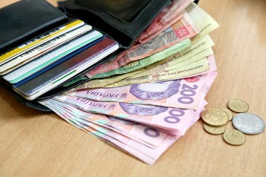 С начала июля долги по заработной плате ликвидировали на двух предприятиях области