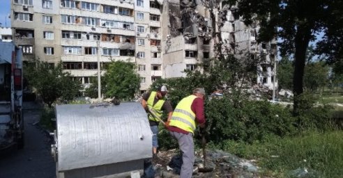  В городе проверяют мусорные контейнеры на предмет минирования 