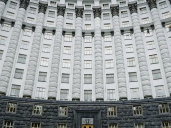 Правительство хочет получить свой процент от продажи рабочей силы за рубеж - эксперт