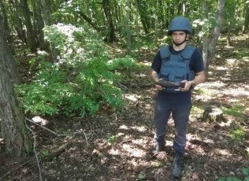 В Харькове на Основе собирали &laquo;урожай&raquo; гранат и мин (ФОТО)