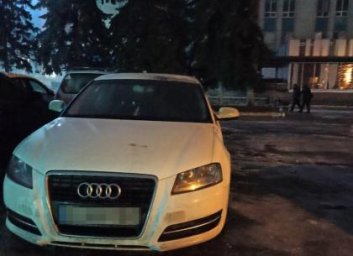 ФОТО: Ночной пожар на парковке: поджигатель успел скрыться - ГУНП