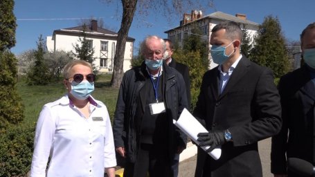 Алексей Кучер проверил условия обсервации, в которых находятся люди, пересекающие границу в Харьковс