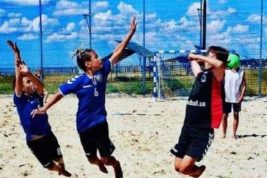 Юные гандболистки Харьковщины завоевали победу на чемпионате Украины