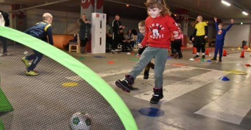  В Харькове для детей провели футбольный мастер-класс