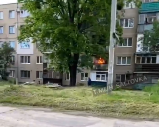 На Салтовке горел балкон &ndash; пострадала 19-летняя девушка (ВИДЕО)