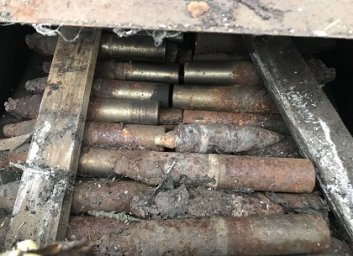 Продавала кирпич - нашла боеприпасы. Спасатели обезвредили 40 боеприпасов - ГУ ГСЧС