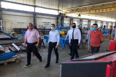 Председатель ХОГА ознакомился с работой одного из крупнейших предприятий Печенежского района