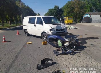 ДТП: в лоб столкнулись авто и мопед