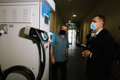 Алексей Кучер посетил завод &laquo;Хартрон&raquo;