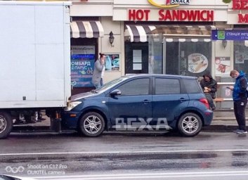 ДТП: легковушка догнала фуру