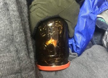 Четверолапый пограничник вынюхал таблетки в банке с вареньем