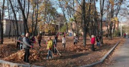 Сотрудники &laquo;Жилкомсервиса&raquo; приняли участие в субботнике