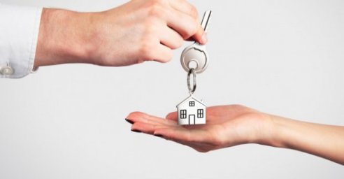 Город помогает детям-сиротам в поиске и приобретении жилья