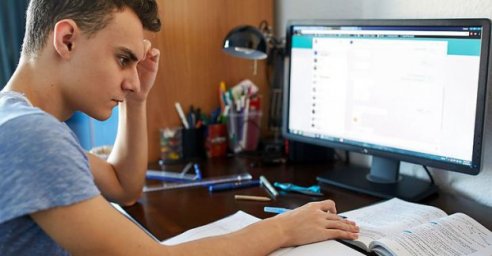 Школьники получат итоговые оценки по итогам дистанционного обучения