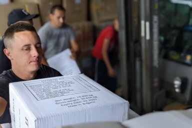  Гуманитарный штаб Харьковщины обеспечивает переселенцев продуктами питания и средствами гигиены 