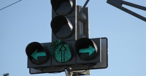 В Харькове продолжают устанавливать светофорные объекты