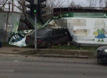 ДТП на Тюринке: водителя увезла скорая (ФОТО)