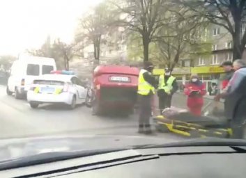 ДТП с переворотом на Холодной Горе (ВИДЕО, ФОТО)