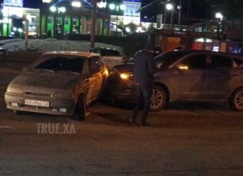 Возле Южного вокзала не ходили трамваи. Причина &ndash; ДТП (фото)