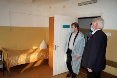 Руслан Тихонченко посетил Двуречанскую районную больницу