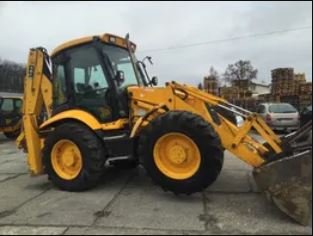 Любопытный экскаваторщик теперь точно знает сколько стоит элитный мерседес (ФОТО)