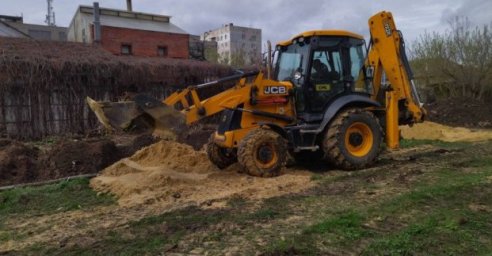 Бригады &laquo;Теплосетей&raquo; продолжают ремонт объектов по всему городу