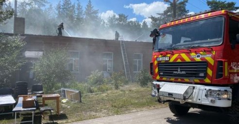  В результате обстрелов в трех районах Харьковской области произошли пожары 