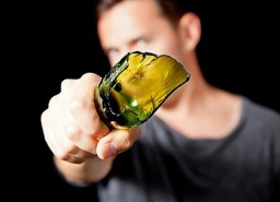 Салон красоты подвергся нападению рецидивиста с &laquo;розочкой&raquo; (ФОТО)