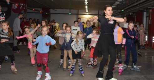  В Харькове прошла открытая тренировка по фигурному катанию на роликах 