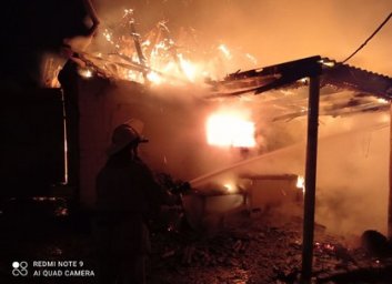 Иномарка в гараже сгорела в селе под Харьковом &ndash; ГСЧС