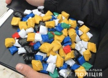 День влюбленных закладчица с нарковалентинками завершила в наручниках