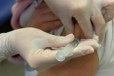 Где на Харьковщине работают центры массовой вакцинации против COVID-19?