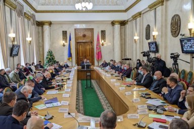 Олег Синегубов приказал ускорить вакцинацию врачей