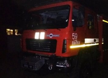 Спасатели помогли ребенку снять гайку с пальца (ФОТО)